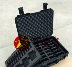 <

{$item[title]}>