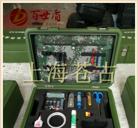 <

{$item[title]}>