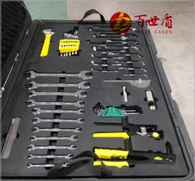 <

{$item[title]}>