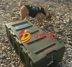 <

{$item[title]}>