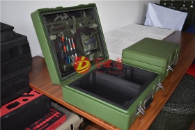 <

{$item[title]}>